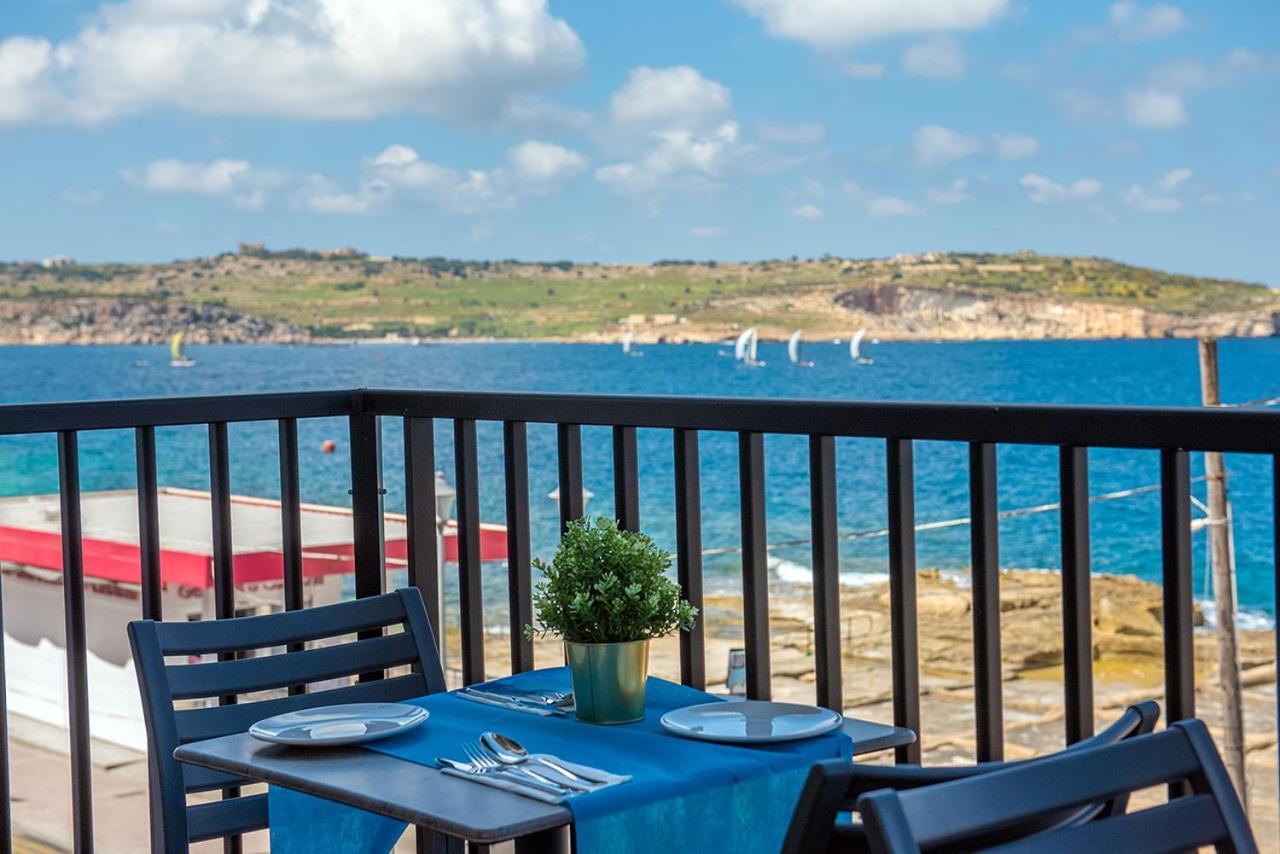 Islet Promenade Seafront Apartment With Large Corner Terrace By Getawaysmalta St. Paul's Bay Bagian luar foto